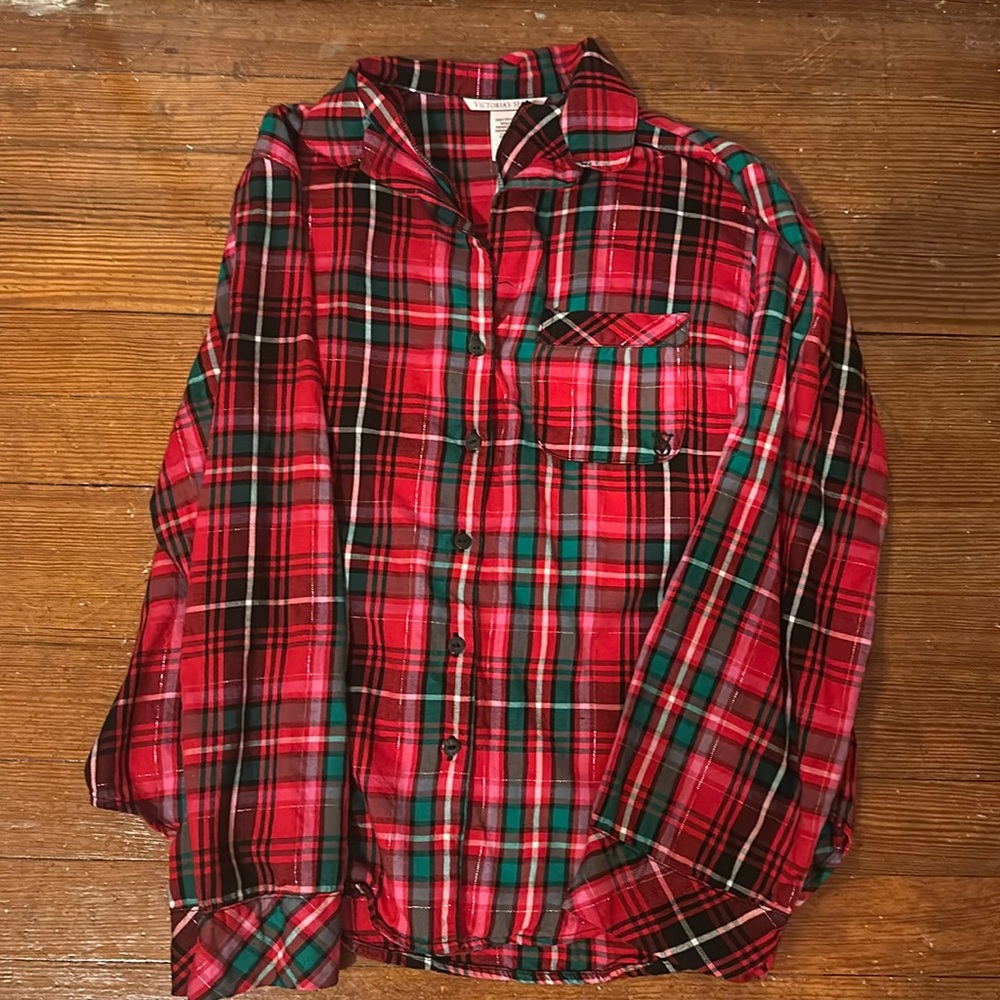 Like new Victoria’s Secret plaid flannel sleep top XS